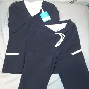 Twice as Nice brand scrubs with liners. Size XS